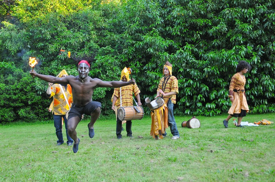 Evry Daily Photo - Cie Afrodite - Fete Mille et une Lumieres 084.jpg